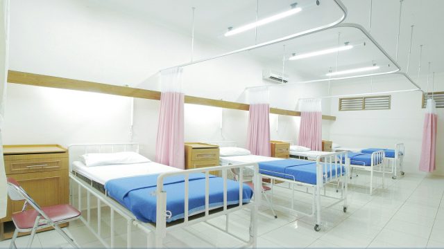 «Φονικά» κενά στην ψυχική υγεία: Η δραματική υποστελέχωση, οι νοσηλείες-εξπρές και η έλλειψη πρωτοβάθμιας φροντίδας