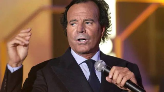 Χούλιο Ιγκλέσιας: «Αρνούμαι ότι κακοποίησα και δεν σεβάστηκα οποιαδήποτε γυναίκα» – Οι κατηγορίες που τον βαραίνουν