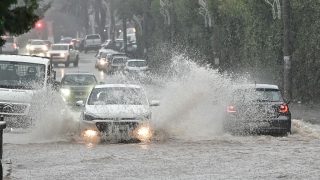 Καιρός: SOS για καταιγίδες τις επόμενες ώρες από Μαρουσάκη και Αρναούτογλου – Ποιες περιοχές κινδυνεύουν