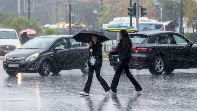 Καιρός Θεοφάνια: Έντονες βροχοπτώσεις και άνεμοι έως 8 μποφόρ – Τι λένε Καλλιάνος και Αρναούτογλου
