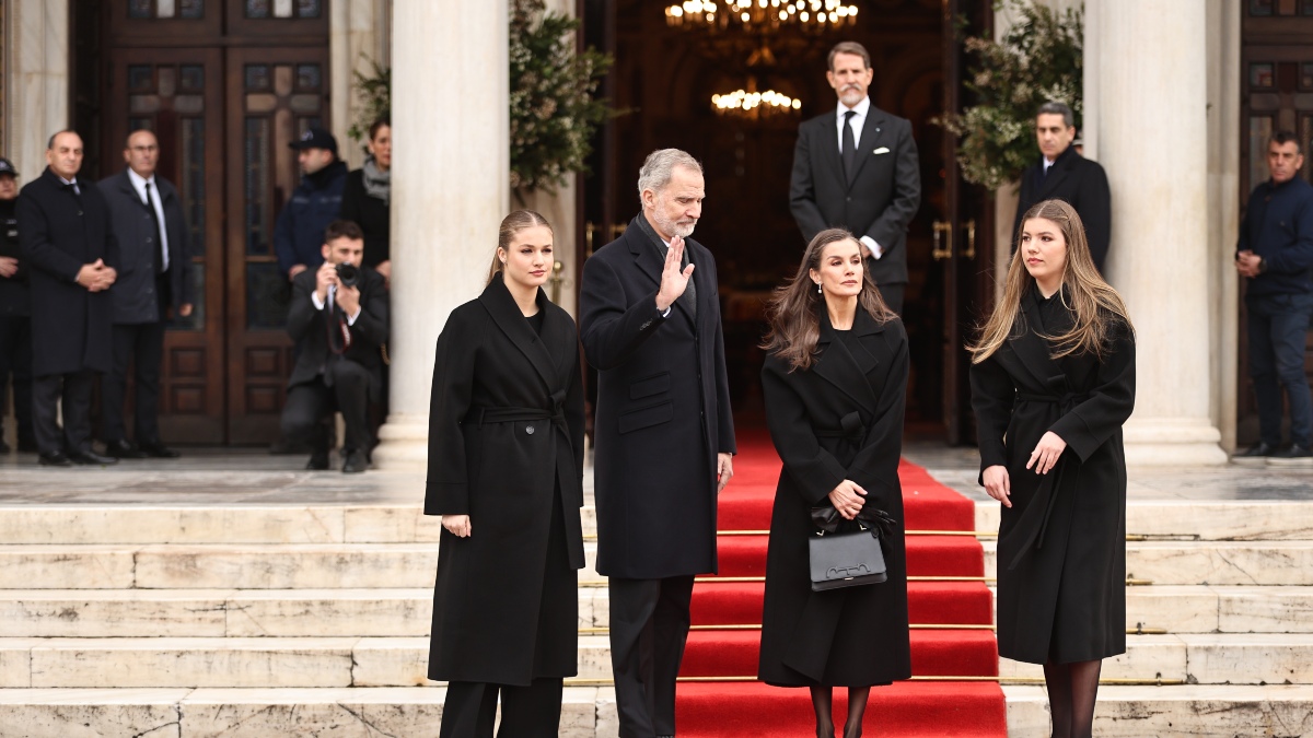 Κηδεία πριγκίπισσας Ειρήνης: Στη Μητρόπολη Αθηνών η ισπανική βασιλική οικογένεια, Παύλος, Νικόλαος και Φίλιππος