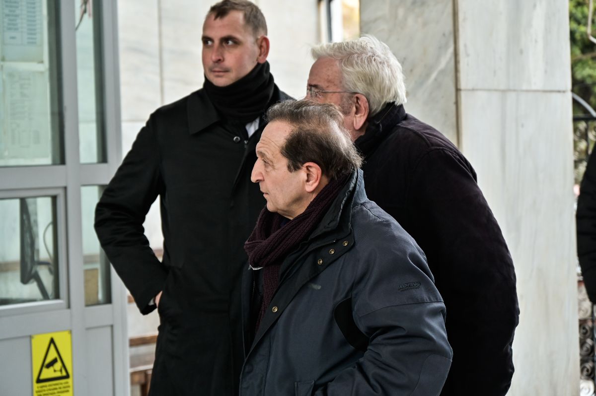 Ο Σπύρος Μπιμπίλας στην κηδεία