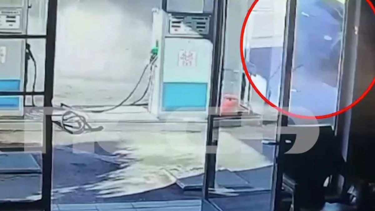 Θλίψη στην Κορινθία για τον θάνατο των δύο νέων παιδιών: Σοκαριστικό βίντεο δείχνει την πορεία του αυτοκινήτου