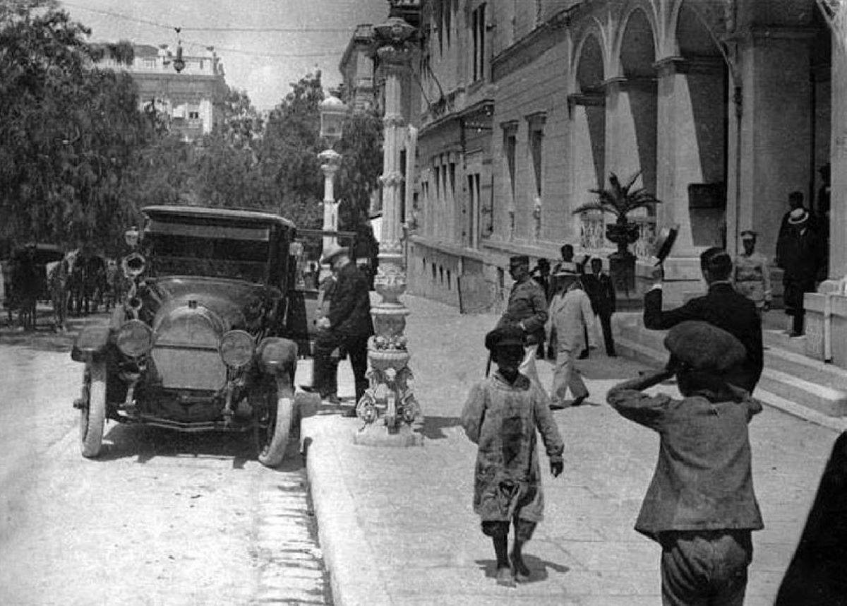 Παλιός χάρτης ή γκραβούρα της Αθήνας που δείχνει την περιοχή "Περιβολάκια" και το σημείο όπου βρισκόταν η πηγή της Μπουμπουνίστρας κοντά στα τείχη του Χασεκή