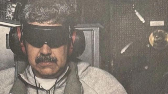 Νικολάς Μαδούρο: Η πρώτη φωτογραφία ντοκουμέντο από τη σύλληψή του, τον πάνε στο Γκουαντάναμο – Τη δημοσίευσε ο Τραμπ