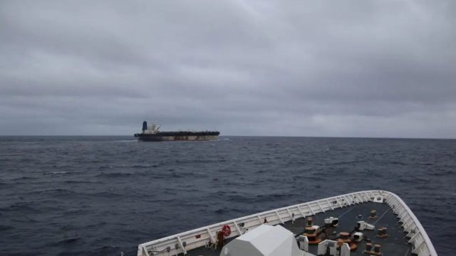 Ένταση Μόσχας – Ουάσινγκτον για το τάνκερ «Marinera»: Καταγγελίες για «πειρατική ενέργεια»
