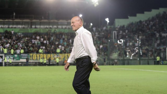 Μίμης Δομάζος: Συγκινούν οι κόρες του – «Θα είναι πάντα κοντά μας όσο ψηλά κι αν βρίσκεται»
