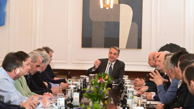 Ποιοι ήταν οι αγρότες που πήγαν εχθές στο ραντεβού με τον πρωθυπουργό; Καταγγελίες για έμμισθα γαλάζια στελέχη