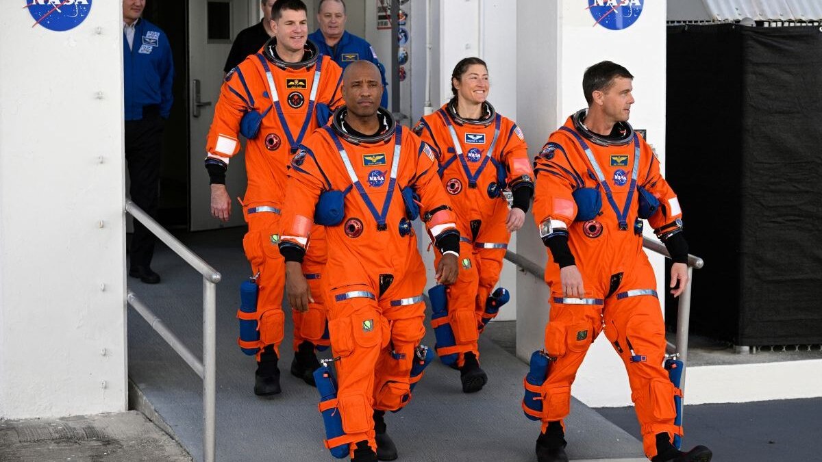 NASA: Μετά από 54 χρόνια ετοιμάζεται για νέα αποστολή στη Σελήνη