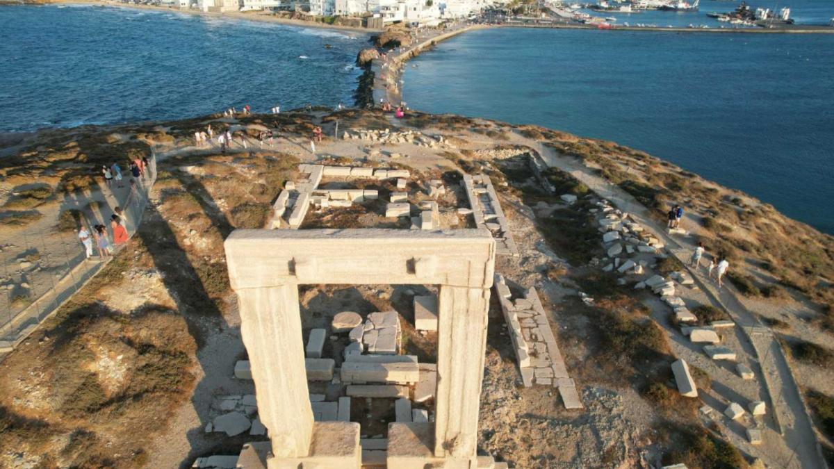 Νάξος: Θρίλερ στην Πορτάρα με τη σορό άνδρα που επέπλεε στη θάλασσα