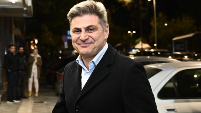Νίκος Φαραντούρης: Το βαρύ βιογραφικό, η καριέρα και η κίνηση που έφερε το τέλος από τον ΣΥΡΙΖΑ