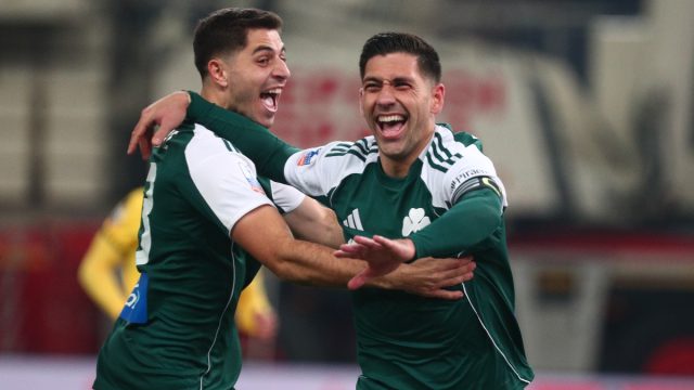 Παναθηναϊκός – Άρης 3-0: Θρίαμβος με χατ τρικ Μπακασέτα