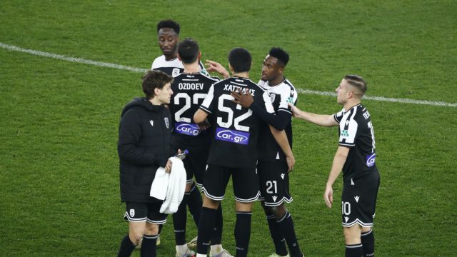 Τεράστια νίκη για τον ΠΑΟΚ στο «Καραϊσκάκης» – Υπέταξε τον Ολυμπιακό με 2-0