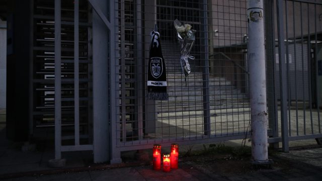 Δράμα στο δράμα: Πέθανε από ανακοπή φίλαθλος του ΠΑΟΚ όταν έμαθε για την τραγωδία στη Ρουμανία