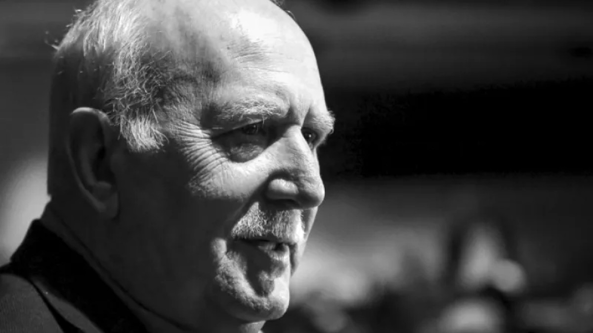 Γιώργος Παπαδάκης: Συγκινεί η ανακοίνωση της ΕΣΗΕΑ για τον θάνατό του – «Η πορεία του βρήκε πολλούς μιμητές»