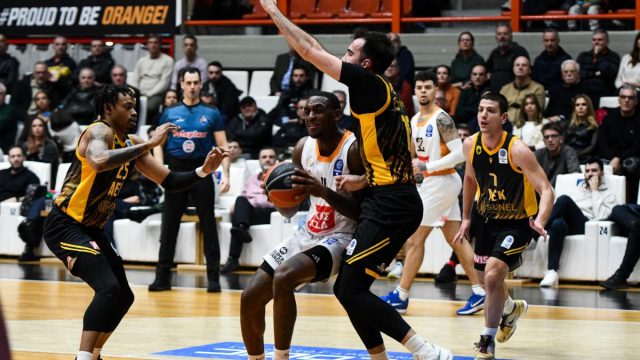 Προμηθέας – ΑΕΚ 86-94: Μεγάλο διπλό στην Πάτρα και «κλείδωσε» την 4η θέση