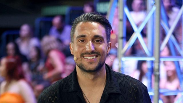 Σάκης Κατσούλης: «Μάχη» με τα νερά στο Περιστέρι – Πλημμύρισε το spa του, δείτε τις εικόνες