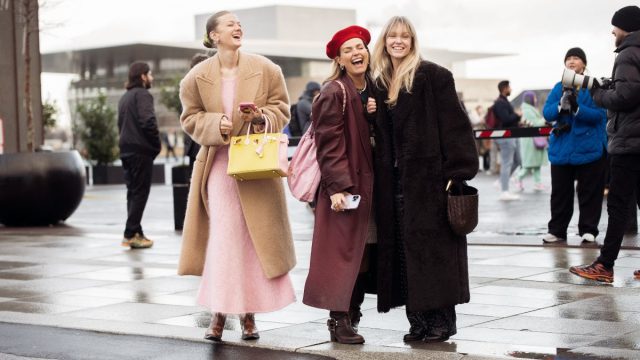 Σκανδιναβικό στυλ: 3 απαραίτητα fashion items για να παραμείνετε ζεστοί και στυλάτοι στις χαμηλές θερμοκρασίες