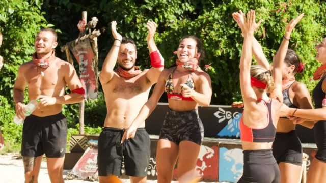 Το… τερμάτισαν στο Survivor – Νέο αποκαλυπτικό πλάνο με μαγιό σε ζουμ (Vid)
