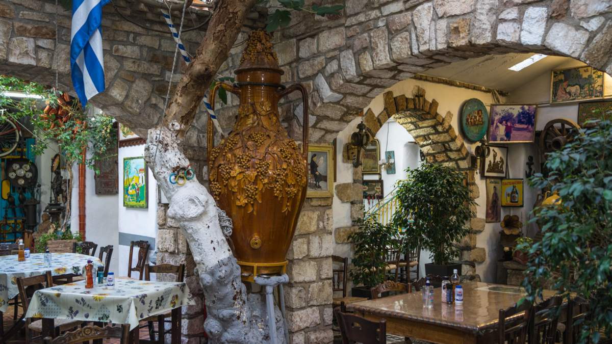 Το Κουτούκι του Αντώνη: Ένα γευστικό ταξίδι στο χρόνο, στην καρδιά της Παλαιάς Κοκκινιάς