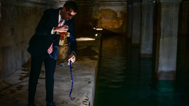 Θεοφάνια: Κυκλοφοριακές ρυθμίσεις σε Αθήνα και Πειραιά – Πώς θα κινηθούν τα ΜΜΜ, ποιοι δρόμοι κλείνουν
