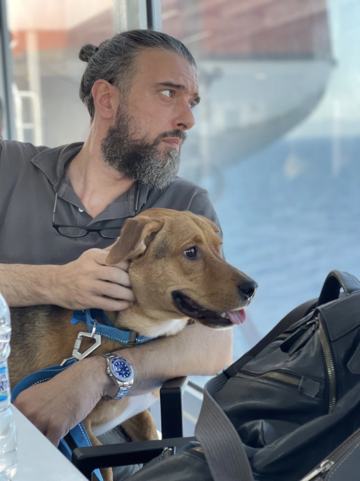 Ο Σωτήρης Τσαφούλιας και ο σκύλος του 