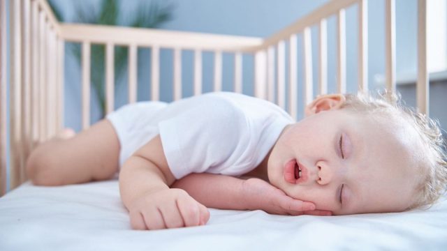 12 tips για έναν καλύτερο ύπνο: Οι απλές αλλαγές που θα μεταμορφώσουν το δωμάτιό σας