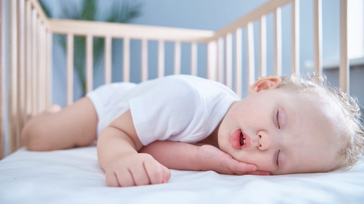 12 tips για έναν καλύτερο ύπνο: Οι απλές αλλαγές που θα μεταμορφώσουν το δωμάτιό σας