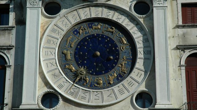 Άρης και Ήλιος σμίγουν στον Αιγόκερω: Έρχονται προτάσεις γάμου και μεγάλες αλήθειες για 4 ζώδια