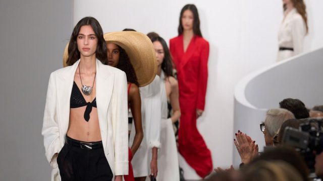 5 χρωματικοί συνδυασμοί που δίνουν ζωή στην γκαρνταρόμπα σας