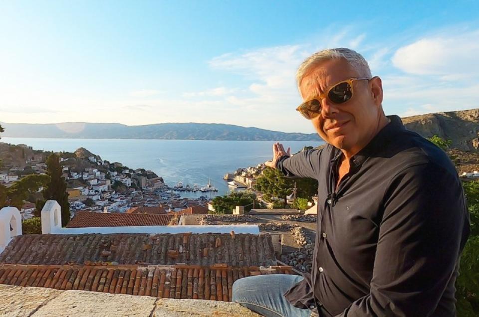 Ο Τάσος Δούσης στην Ύδρα