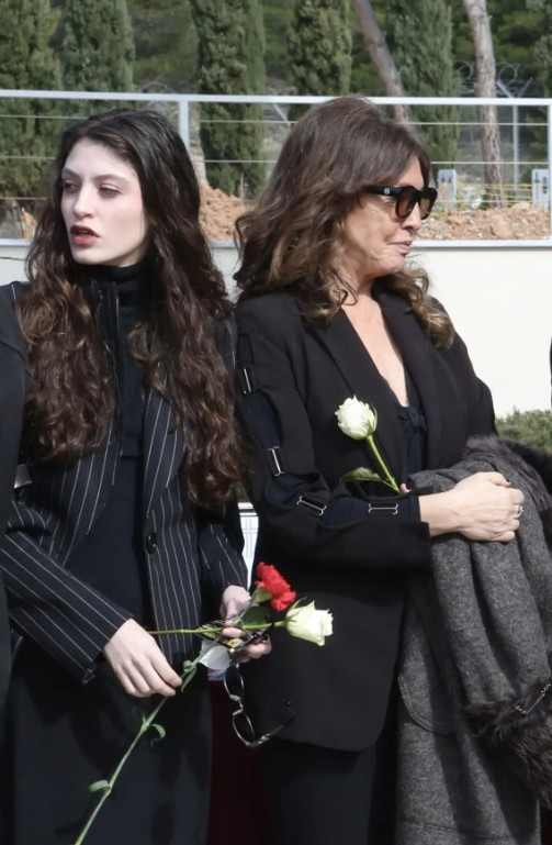 Η Βάνα Μπάρμπα με την κόρη της