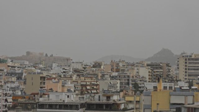 Πώς μπορεί η αφρικανική σκόνη να κάνει ζημιά στην υγεία μας και τι πρέπει να προσέξουμε;