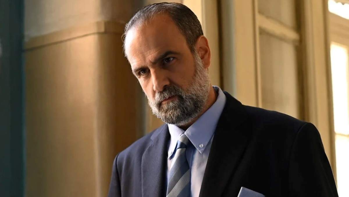 Ο Παύλος νιώθει ότι απειλείται