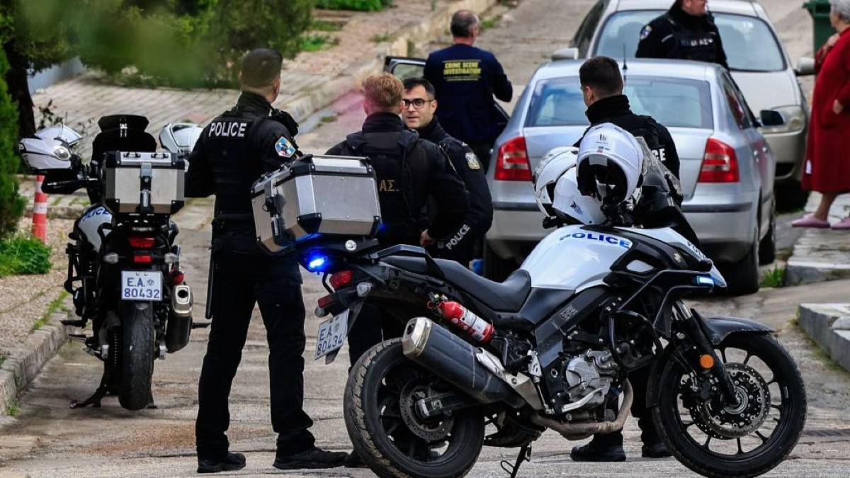 Σοκάρει ο πατέρας του 15χρονου που δέχτηκε 12 σκάγια στο Αίγιο: «Δεν ισχύει ότι κάνανε φασαρία»