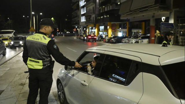 Οι Έλληνες βρήκαν τη λύση να αποφεύγουν τα αλκοτέστ μετά τα μπουζούκια! (ΦΩΤΟ)