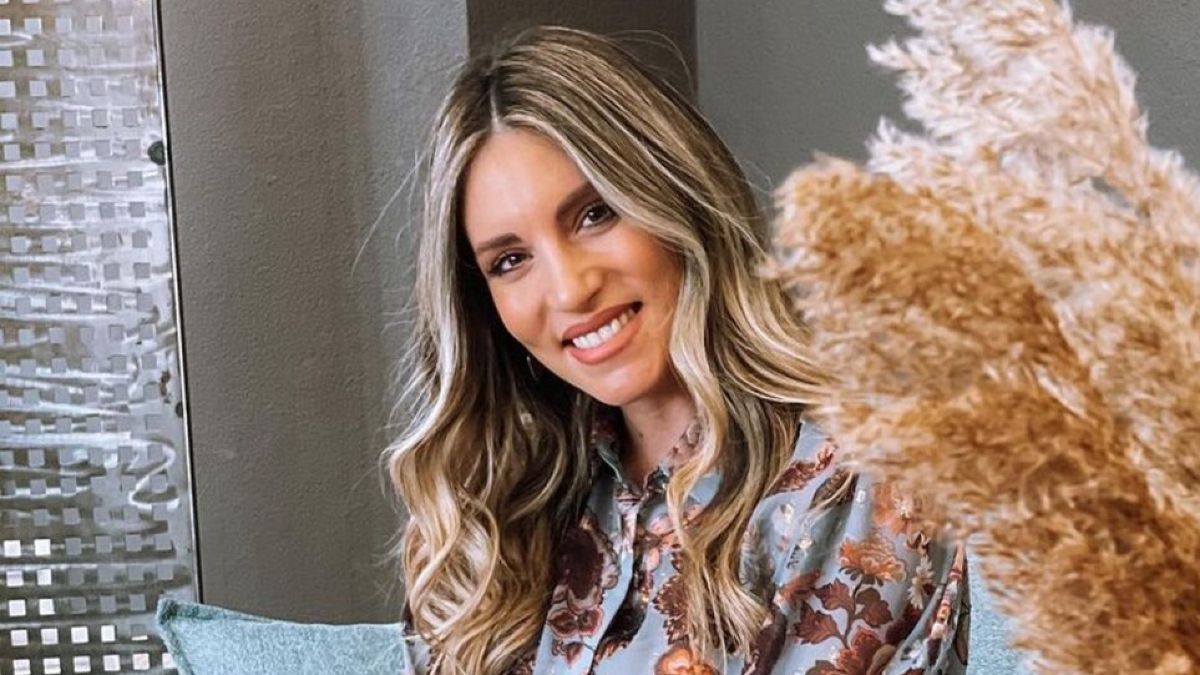 «Παραλήρημα»: Η Αθηνά Οικονομάκου σε αποκαλυπτικές φωτογραφίες