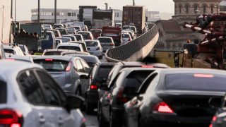 Κίνηση σήμερα (05/02): Καθυστερήσεις σε Κηφισό, Κηφισίας και Πειραιά – Δύσκολη η μετακίνηση