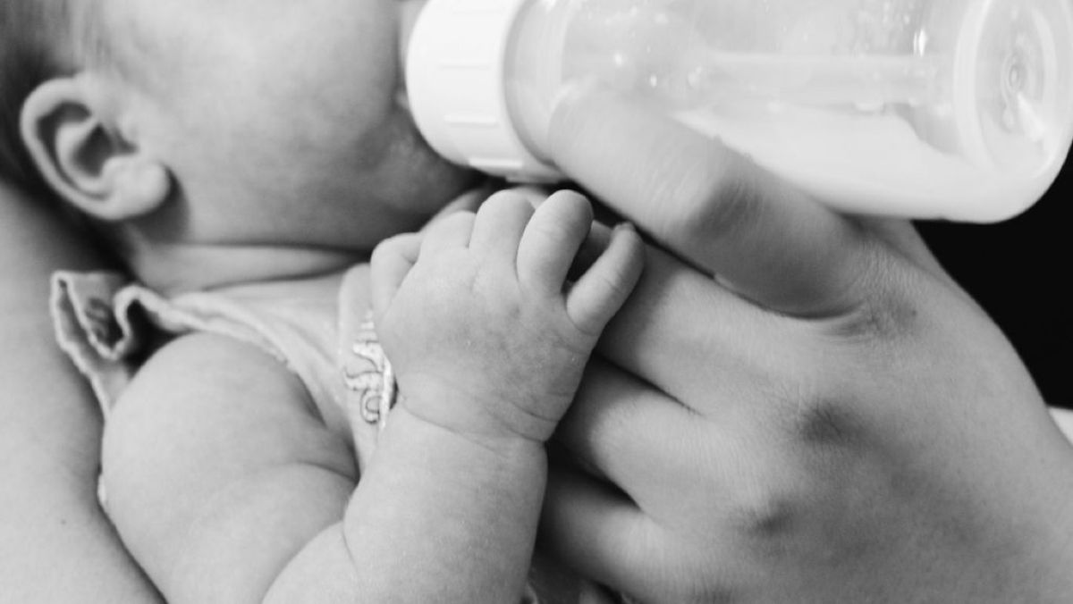 Υπόθεση που συγκλονίζει τη Γαλλία: Μητέρα κατηγορείται για τον θάνατο δύο νεογέννητων