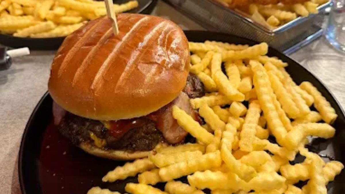Black Glove στο Περιστέρι: Για burger με το… γάντι