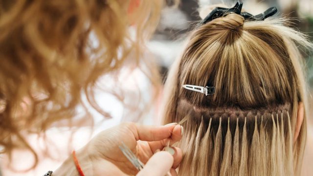 Προσοχή στα hair extensions: Ανησυχία στις γυναίκες με τα ευρήματα μελέτης από επιστήμονες