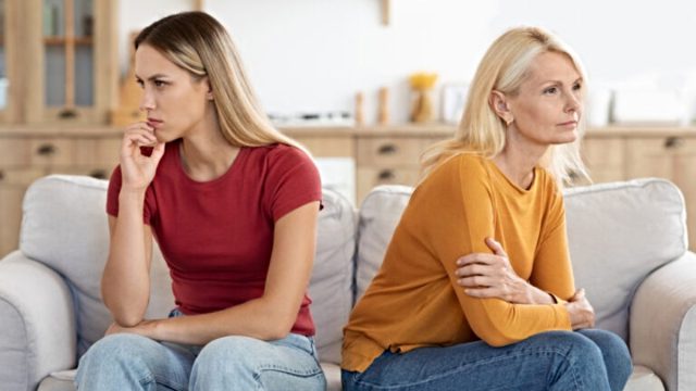 Το viral παράπονο μιας μητέρας: Γιατί πολλοί ενήλικες σήμερα δεν μιλάνε στους γονείς τους