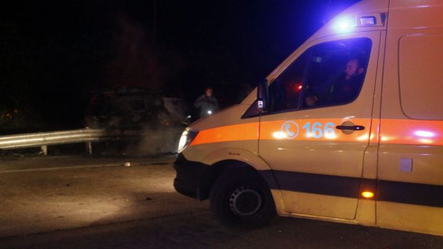 Σοβαρός τραυματισμός στη Νέα Φιλαδέλφεια: Ακρωτηριάστηκε 23χρονος που άναψε φωτοβολίδα στο ΑΕΚ-Λεβαδειακός