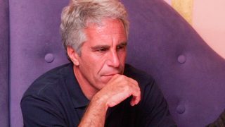 «Η Ελλάδα θυσιάστηκε για να σωθούν οι Γάλλοι και οι Γερμανοί»: Οι ανατριχιαστικές αποκαλύψεις από τα emails του Έπσταϊν