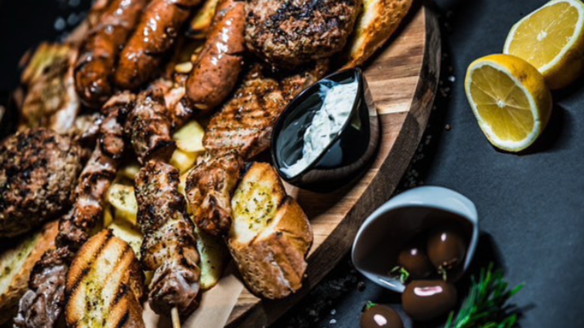 Φάρμας έργον: Πάμε Καλλιθέα για τίμια μπριζολάκια και εξαιρετικές τιμές 