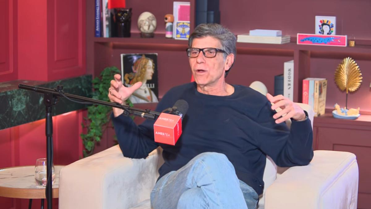 Γιάννης Μπέζος: «Η πολιτική είναι το νούμερο ένα “ψώνιο” – Τα άλλα έπονται σε απόσταση»