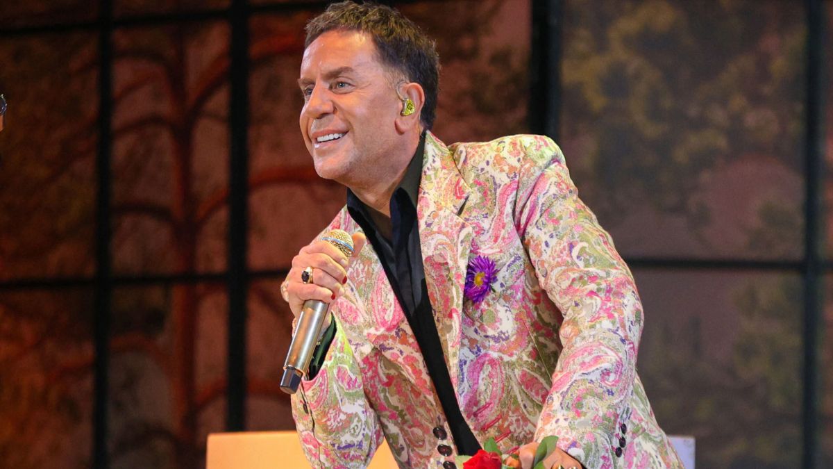 Γιώργος Μαζωνάκης: «Ήθελε να πάει να τραγουδήσει, αλλά δεν τον αφήσαμε» – Τα νεότερα για την υγεία του