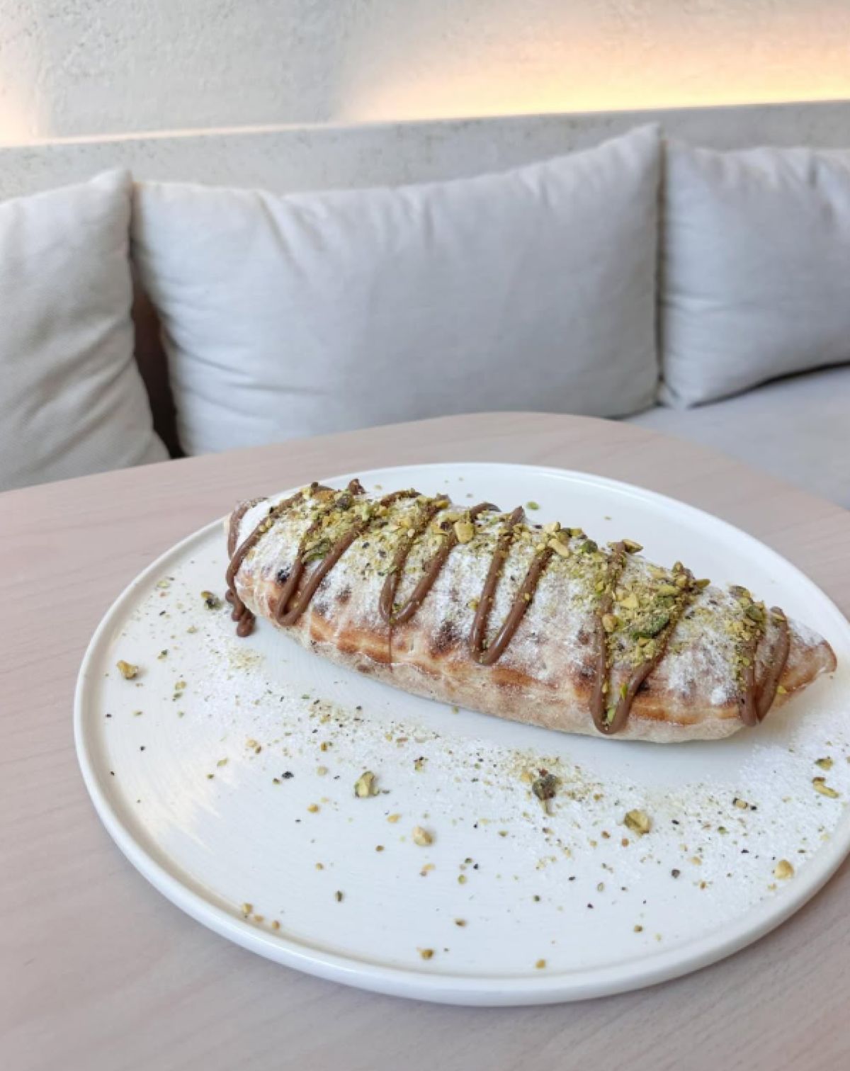 Calzone σοκολάτας: Το γλυκό που κλείνει ιδανικά το γεύμα
