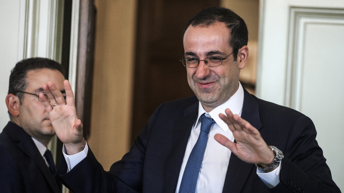 Γρηγόρης Δημητριάδης: Τι είναι η Νέα Δημοκρατία; Νέα εμφάνιση σε κοπή πίτας στην Εύβοια