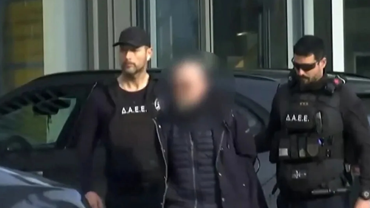 Ο ιδιοκτήτης της Βιολάντα κρατείται με δύο εμπόρους ναρκωτικών στο ίδιο κελί! Πώς δέχτηκε την προφυλάκιση;